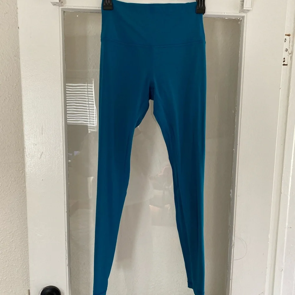 Lululemon Align Leggings - Picture 3 of 5